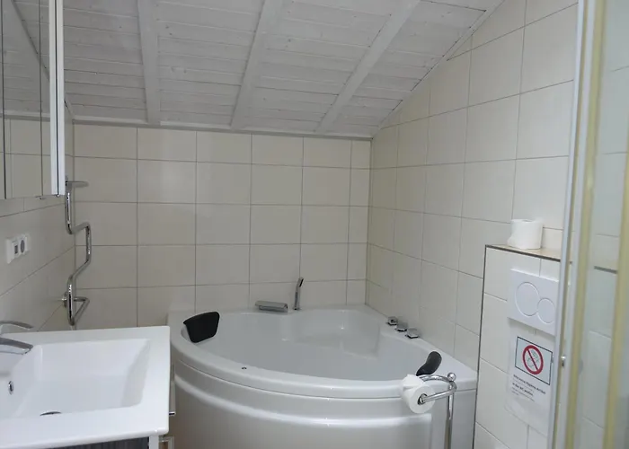 Daenische Ferienhaeuser Am Salzhaff Haus Am Salzhaff * אינזל פואל